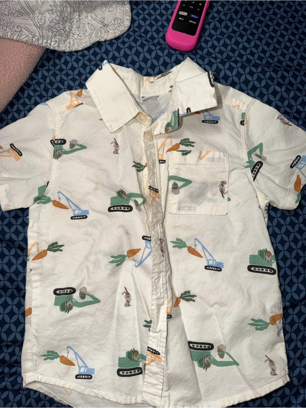 Kids' Short-Sleeve Button-Up Shirt in White with Construction Print